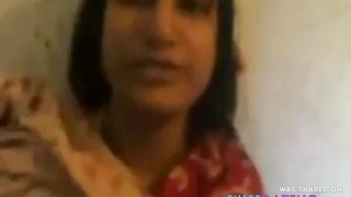 Bangladeshi teacher exposed by her lover guy scandal leaked