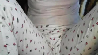 Girl Pajamas Masturbate