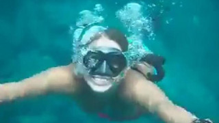 Nipslip - Girl diving accidentally exposed her awesome boobs