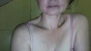 46 yrs philipino old lady belinda horny wth young bf