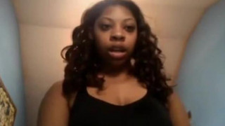 Ebony Ass Spread on Webcam