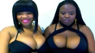 Ebony webcam: Kelly &amp; Kity