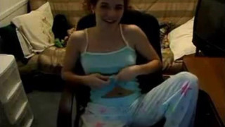 Hottie stripping on webcam  Sativa Verte