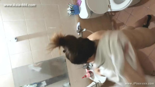 偷拍中国女孩洗澡 74