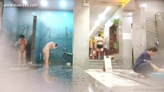 偷拍中国公共澡堂 34